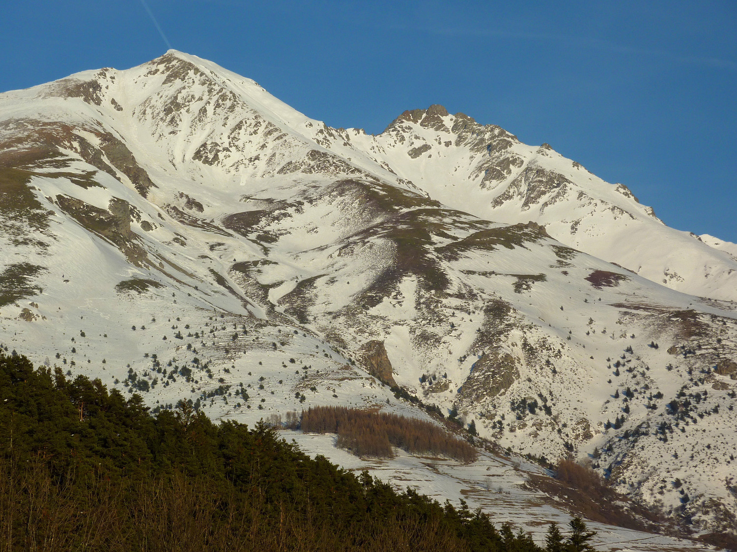 Tête de la Grisonnière et Coiro depuis le col de Malissol