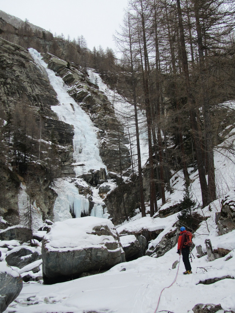 Transition de L02 à L03, au fond les deux branches de sortie de la cascade