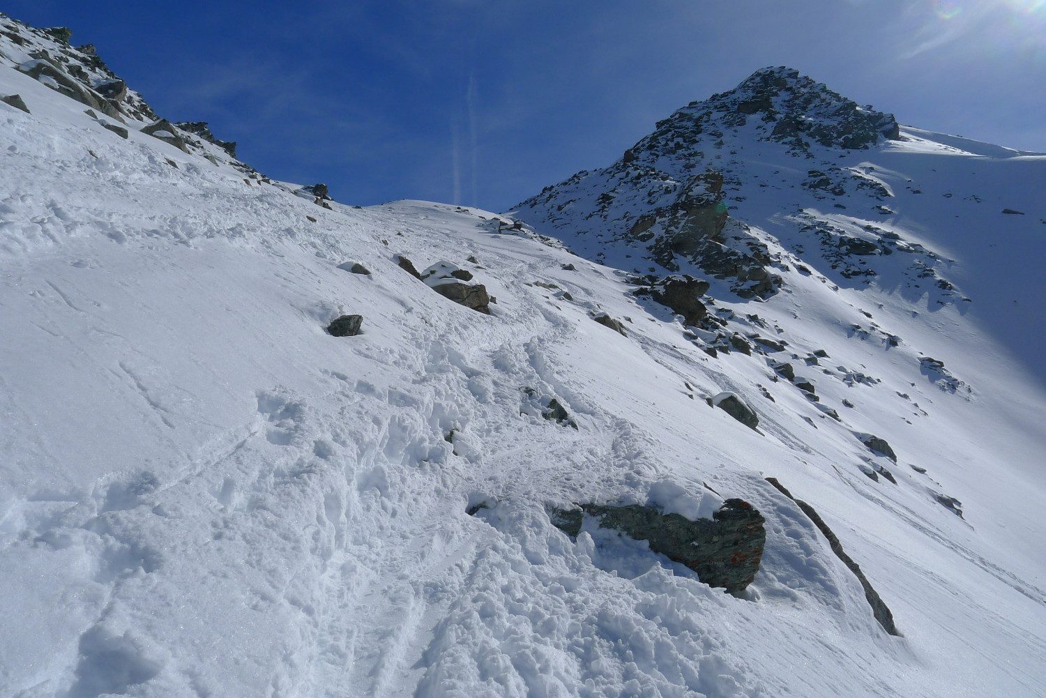 Peu de neige sous le col