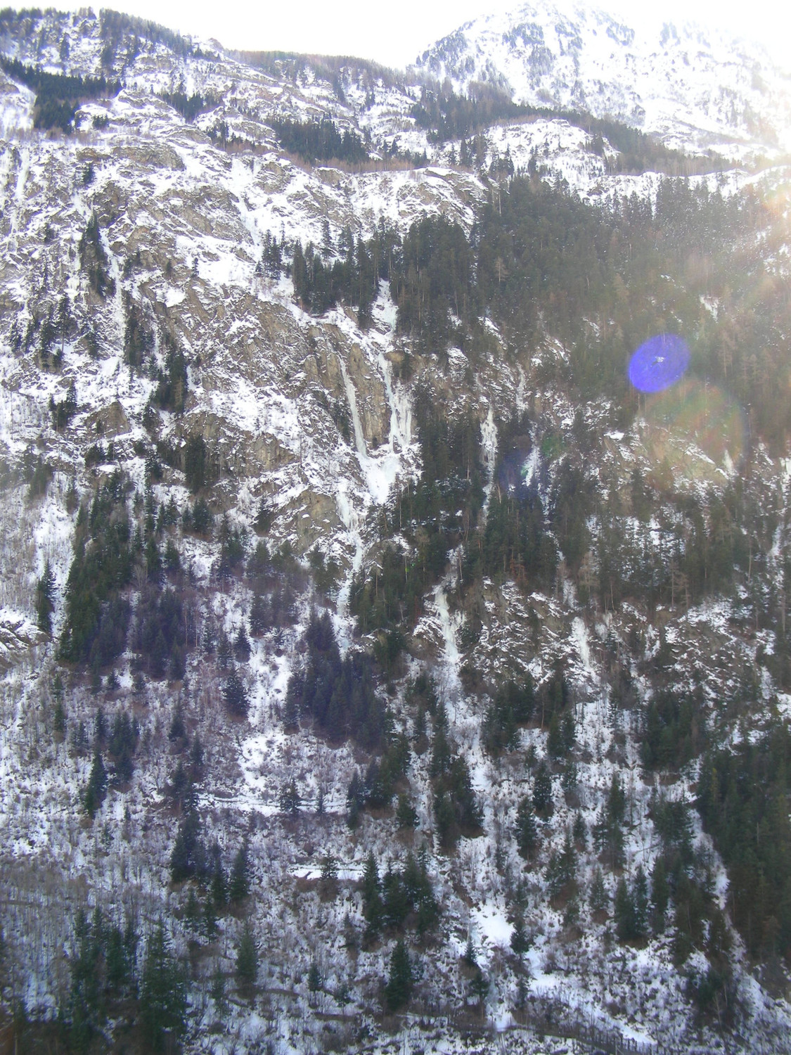 La cascade de Plan Bronzin vue d'Orelle
