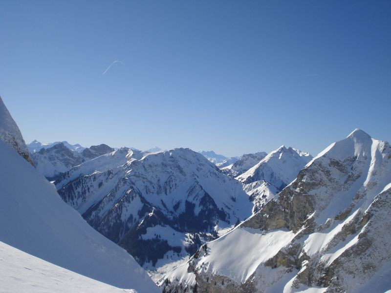 Dts du Midi et Mt Blanc au loin