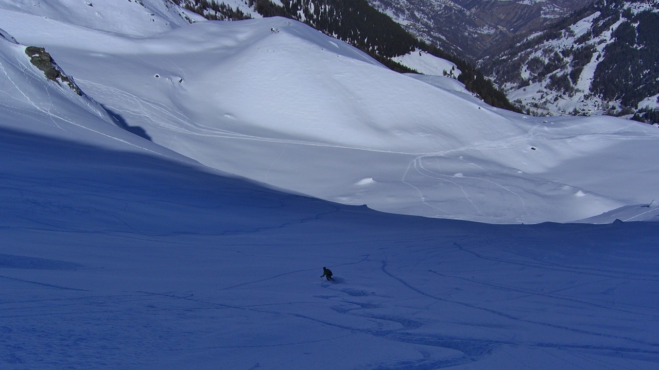 Tour des Louérettes - Encore du bon ski pour rejoindre le bas de la combe de la Rosette
