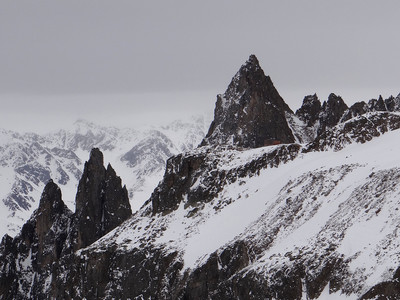 La cabane de Saleina devant les Clochers de Planereuse La cabane de Saleina devant les Clochers de Planereuse