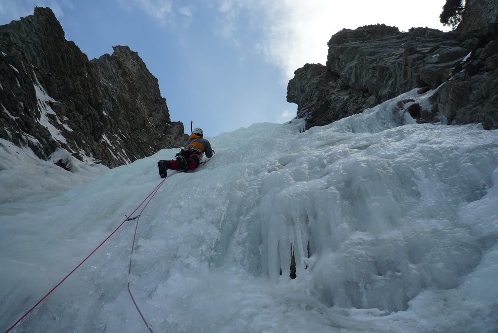 Vercors - Pas de l'Aiguille - R2 bis: David au prise avec L3 pas si facile