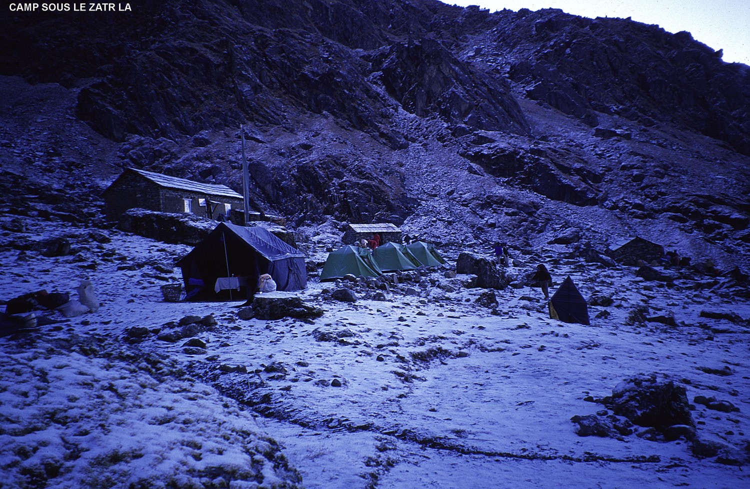 Camp sous le Zatr La