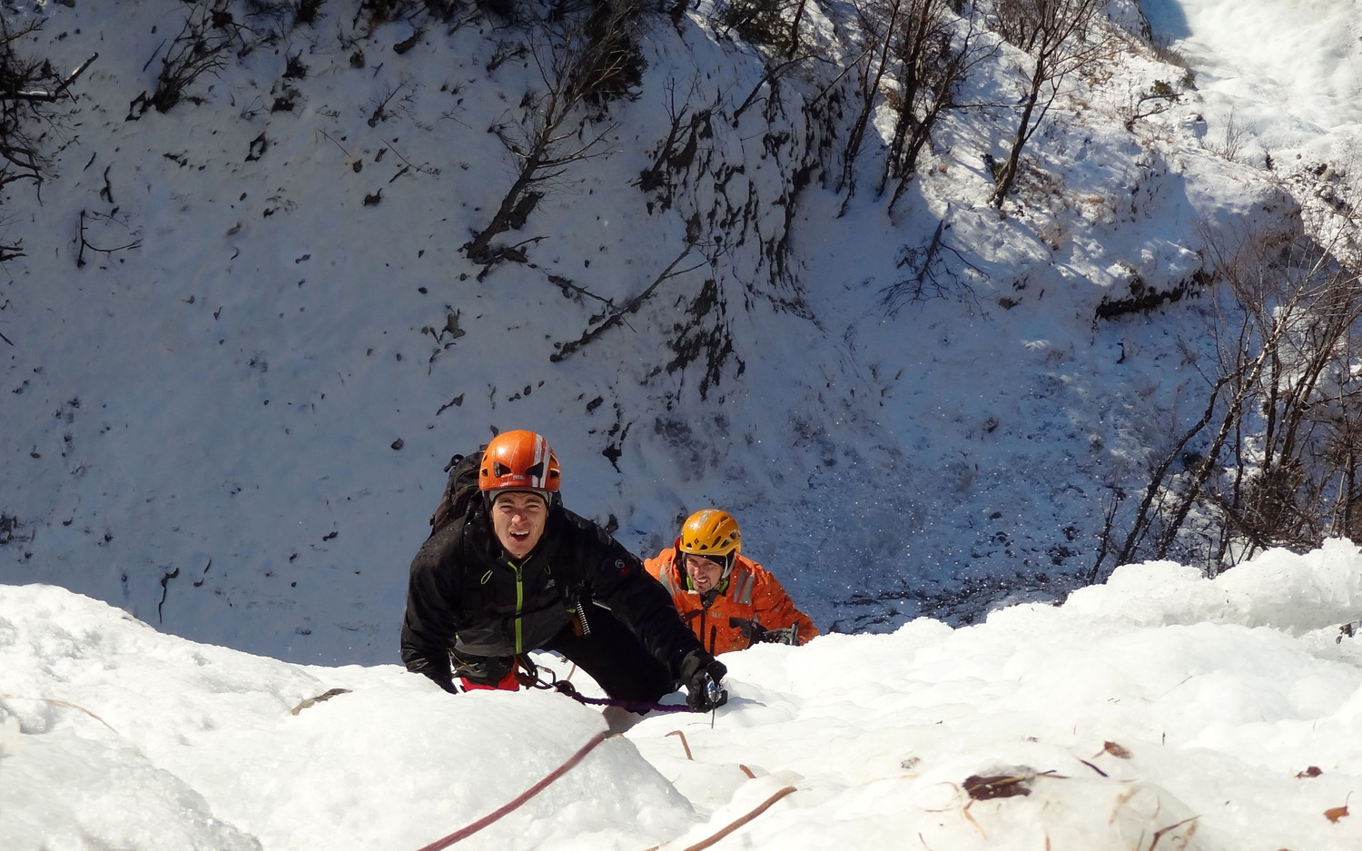 Cascade Hermillon : Damien et seb sortent au soleil dans L7