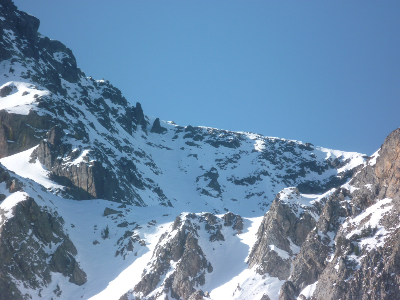 Le haut de la face N du Grand Colon