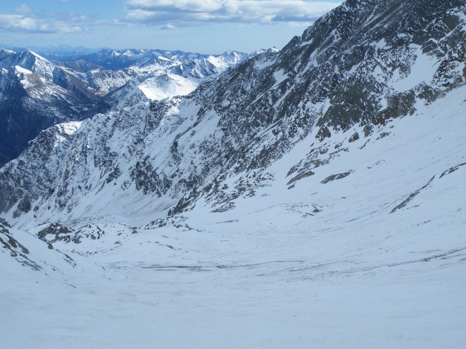 . . c'è più terra che neve