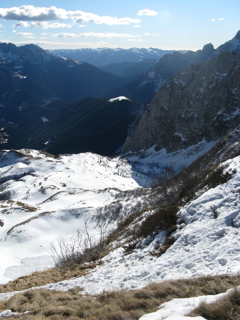 L'itinerario di salita e discesa visto dalla cima del Barbarossa.