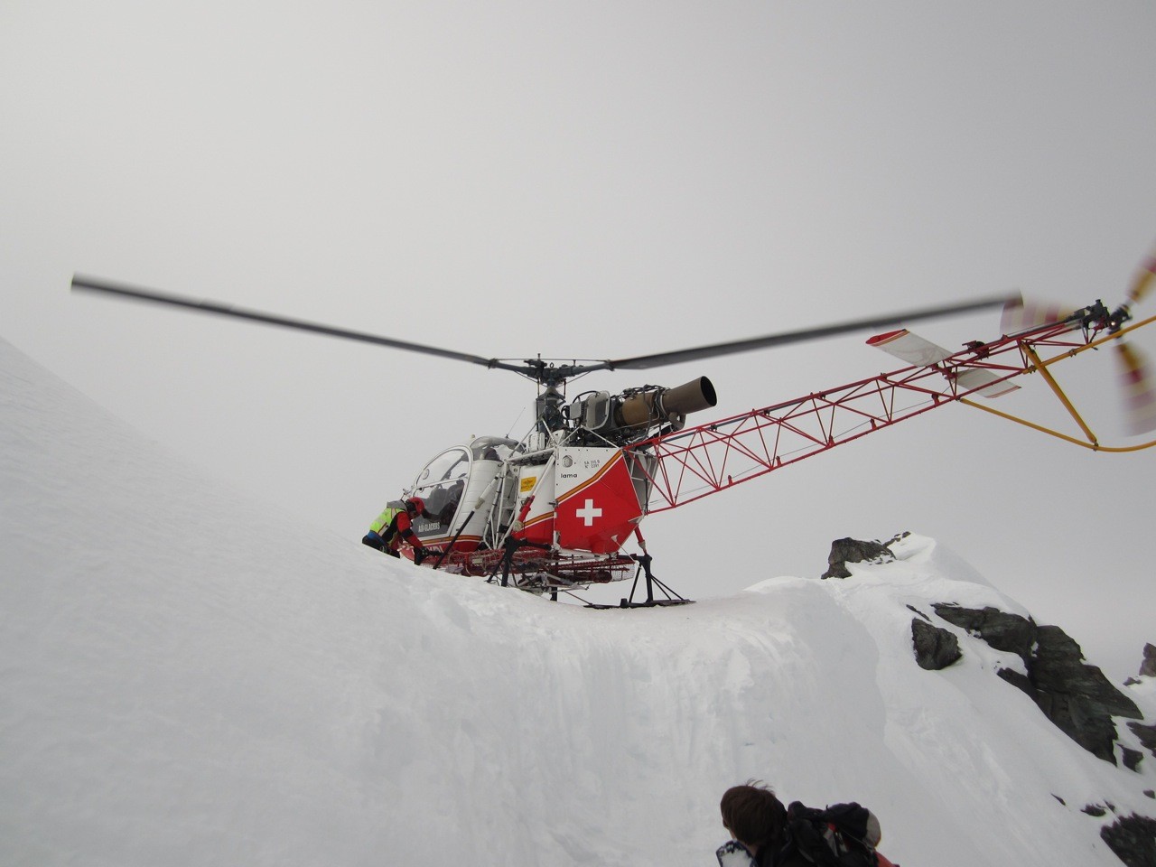 L'hélico a posé sur le col