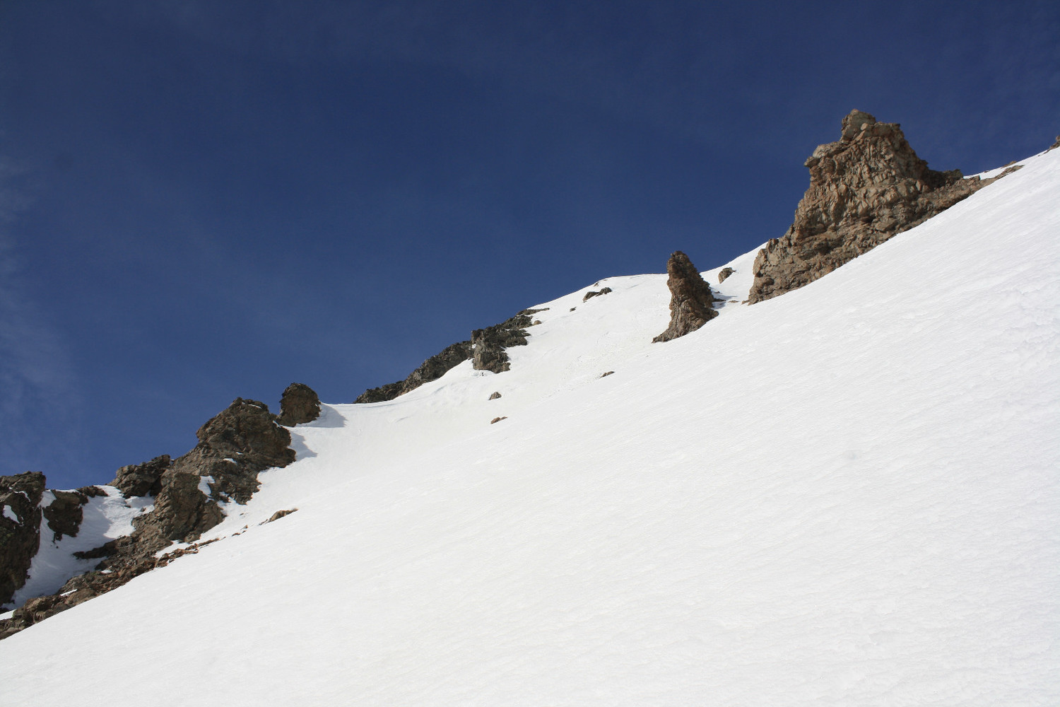 La dernière pente sous le Pic E de Combeynot, après la descente