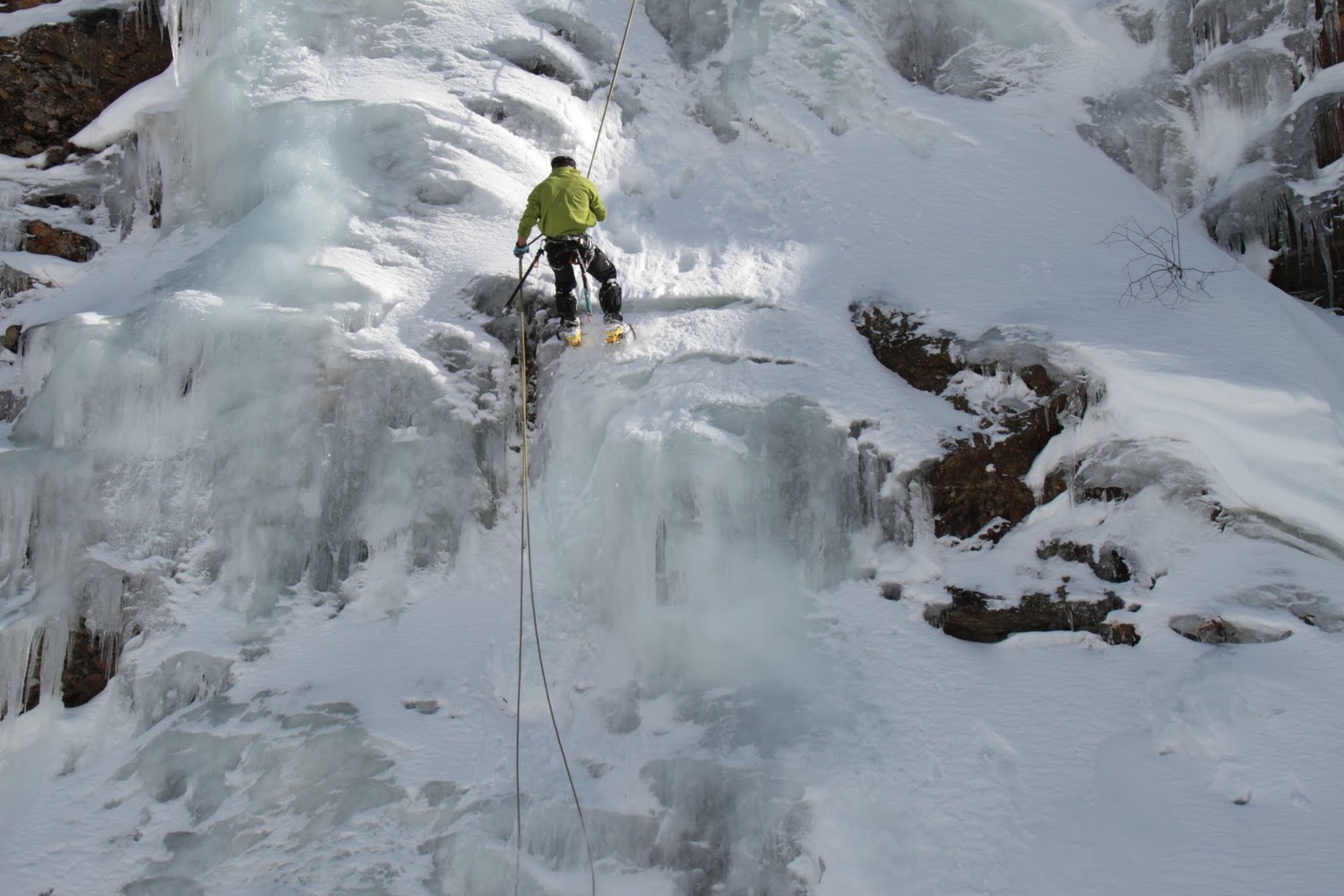 Rappel dans les cascades de glace