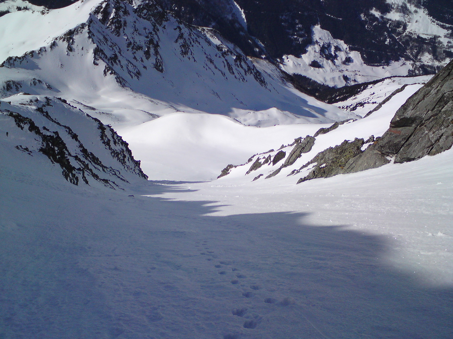 Traces dans le couloir