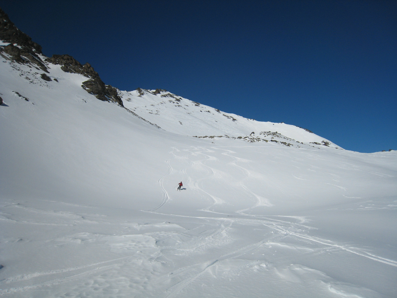 bonne neige dans le versant SE du Pic du Lac Blanc