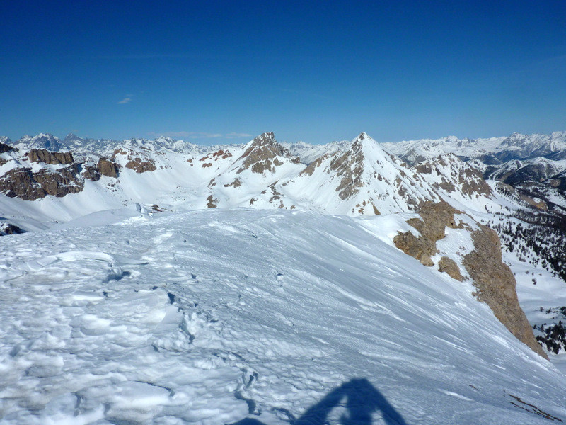 Au sommet de Clot la Cime, vers les Peygus