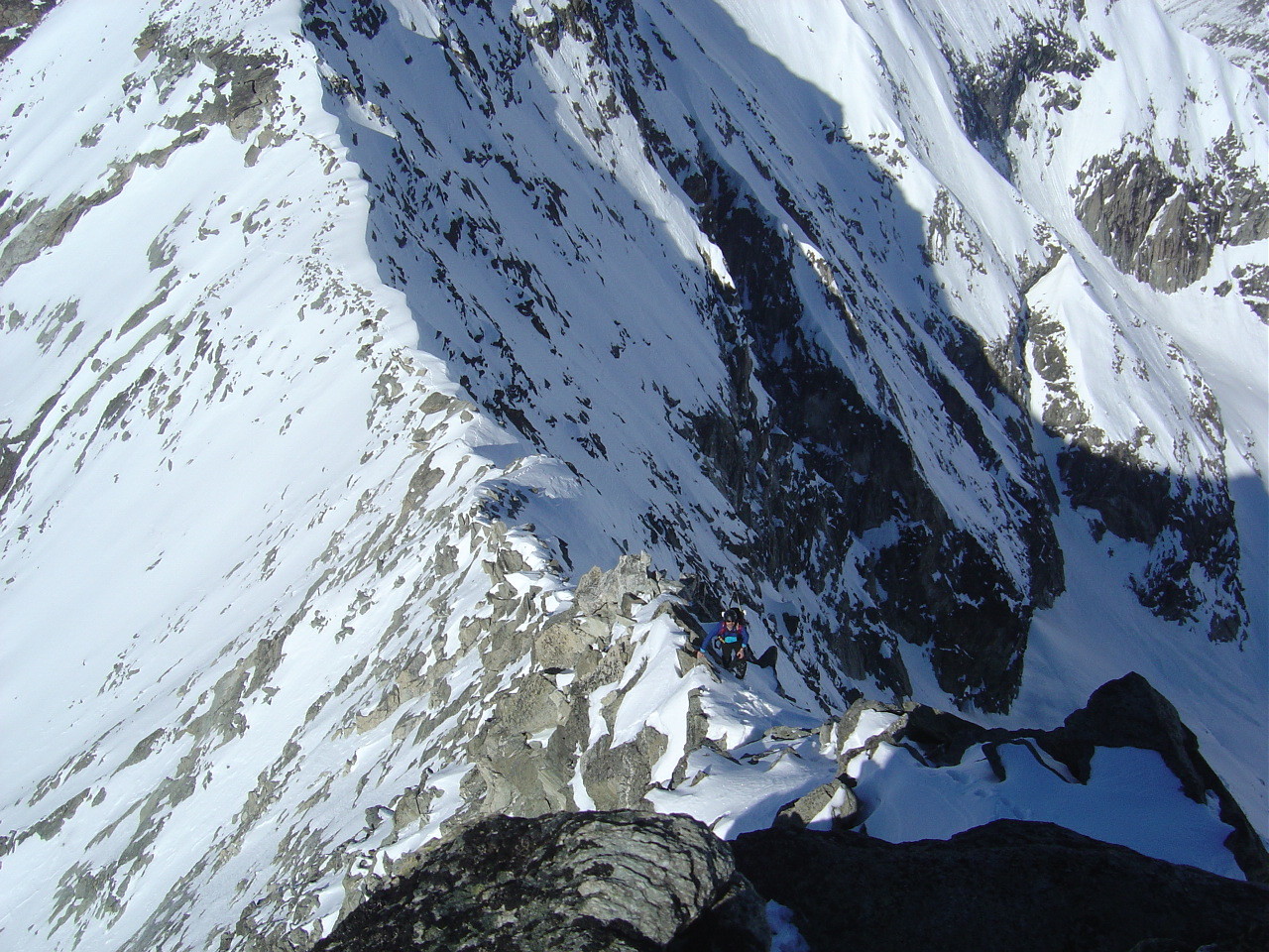 Excellent gneiss sur l'arête N