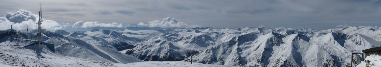 Pano du sommet du Musala