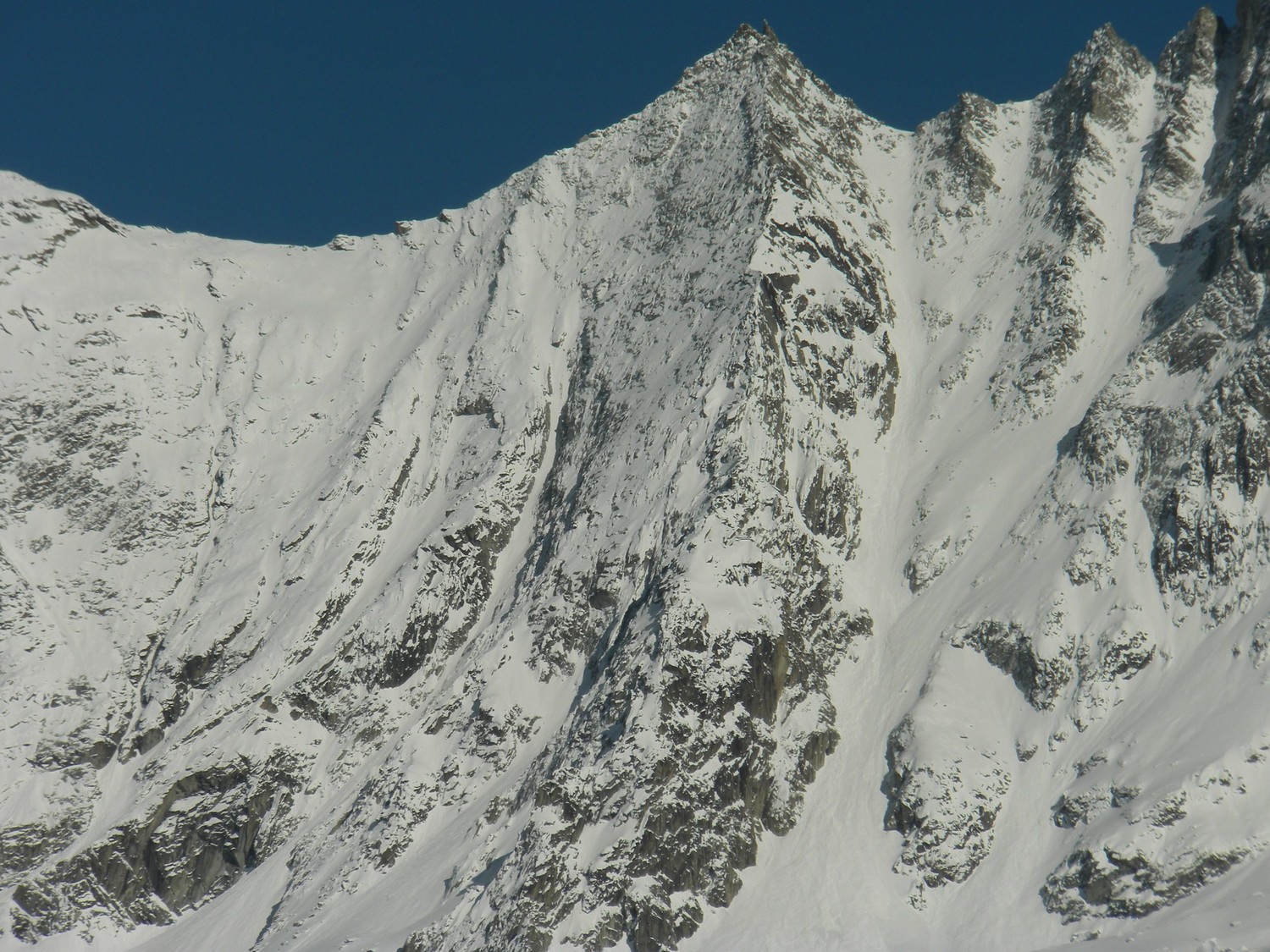 Dent de Tsalion, face W