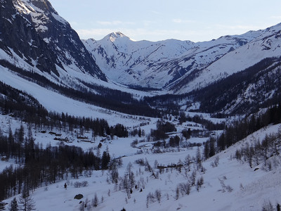 Val Ferret au petit matin Val Ferret au petit matin