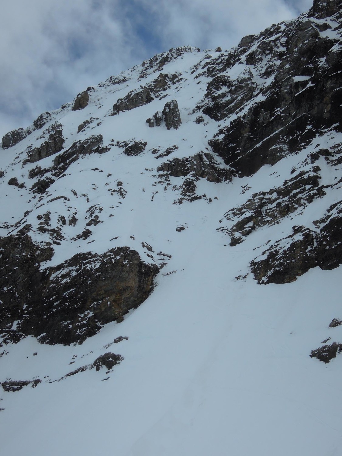 Culan. Le haut de la face N.