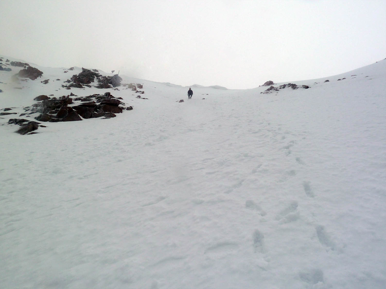 Le couloir sous le col de Abseil Posts.