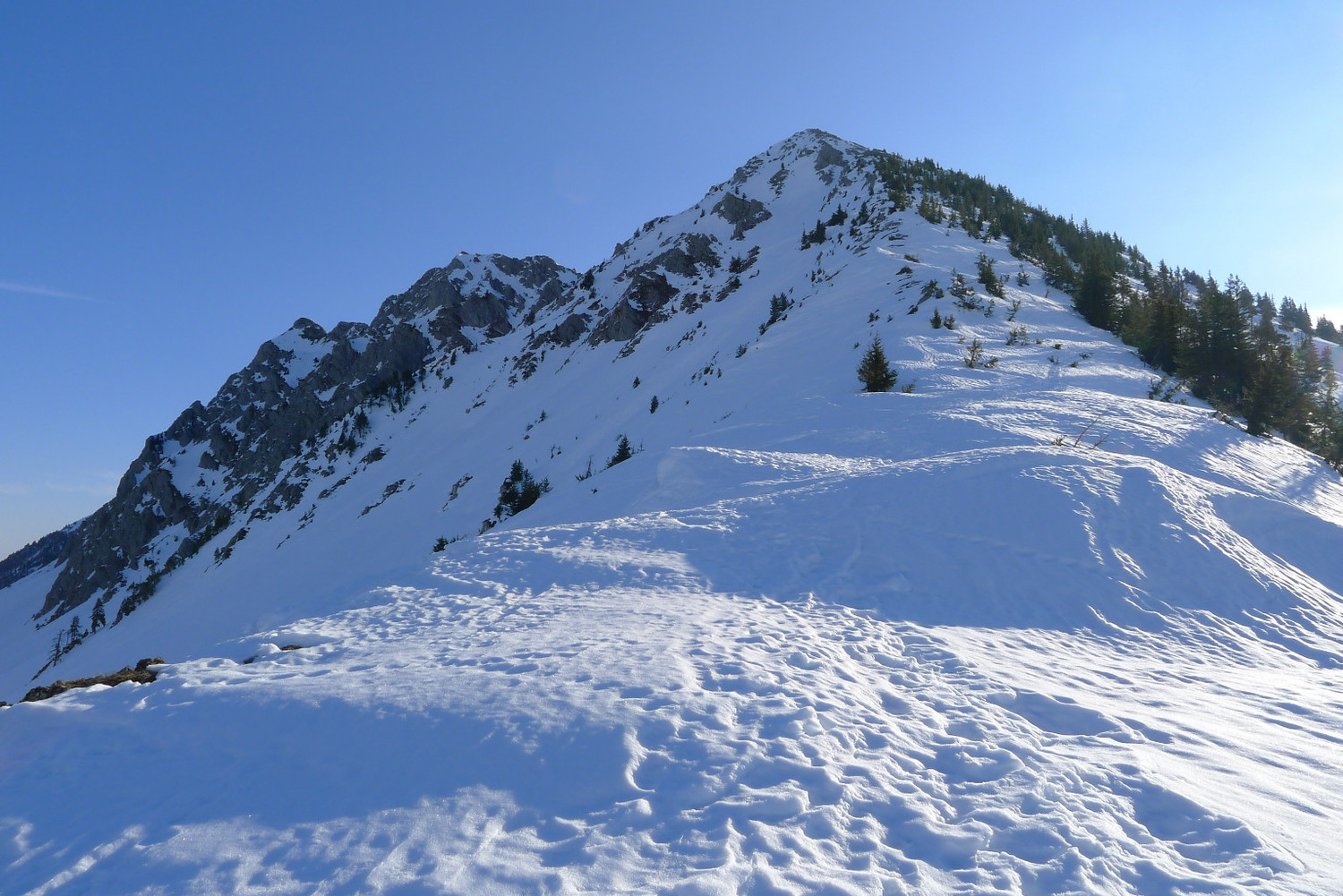 Montée par l'arête W