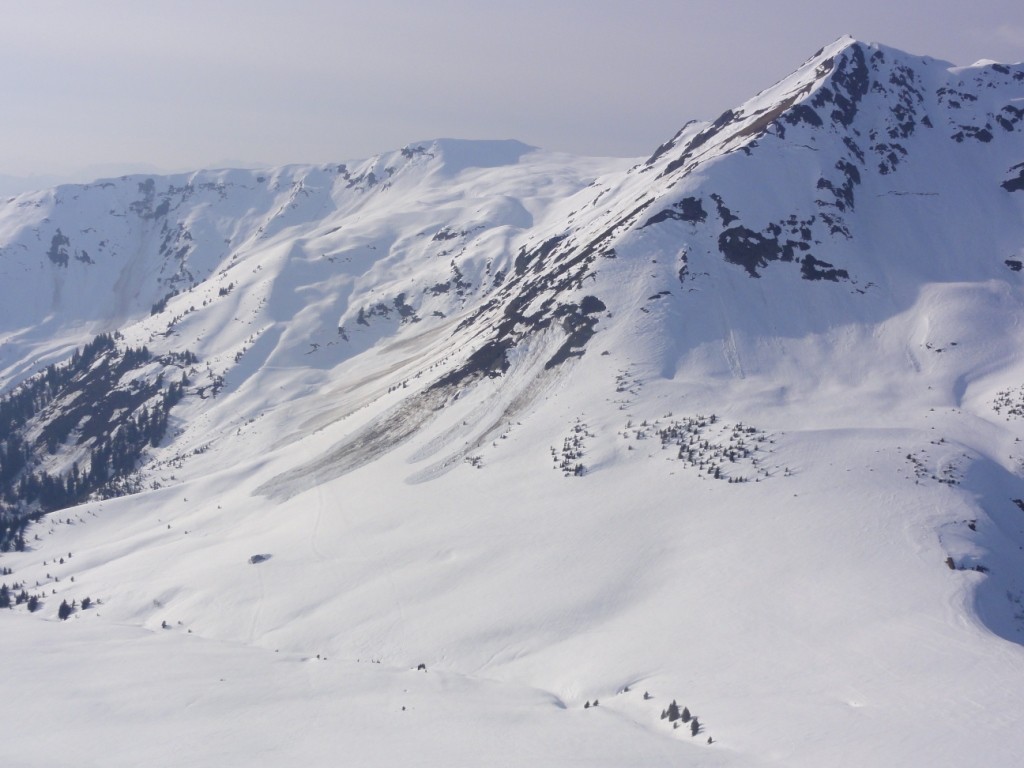 Coulées en versant Sud Ouest sous la Pointe de Lavouet