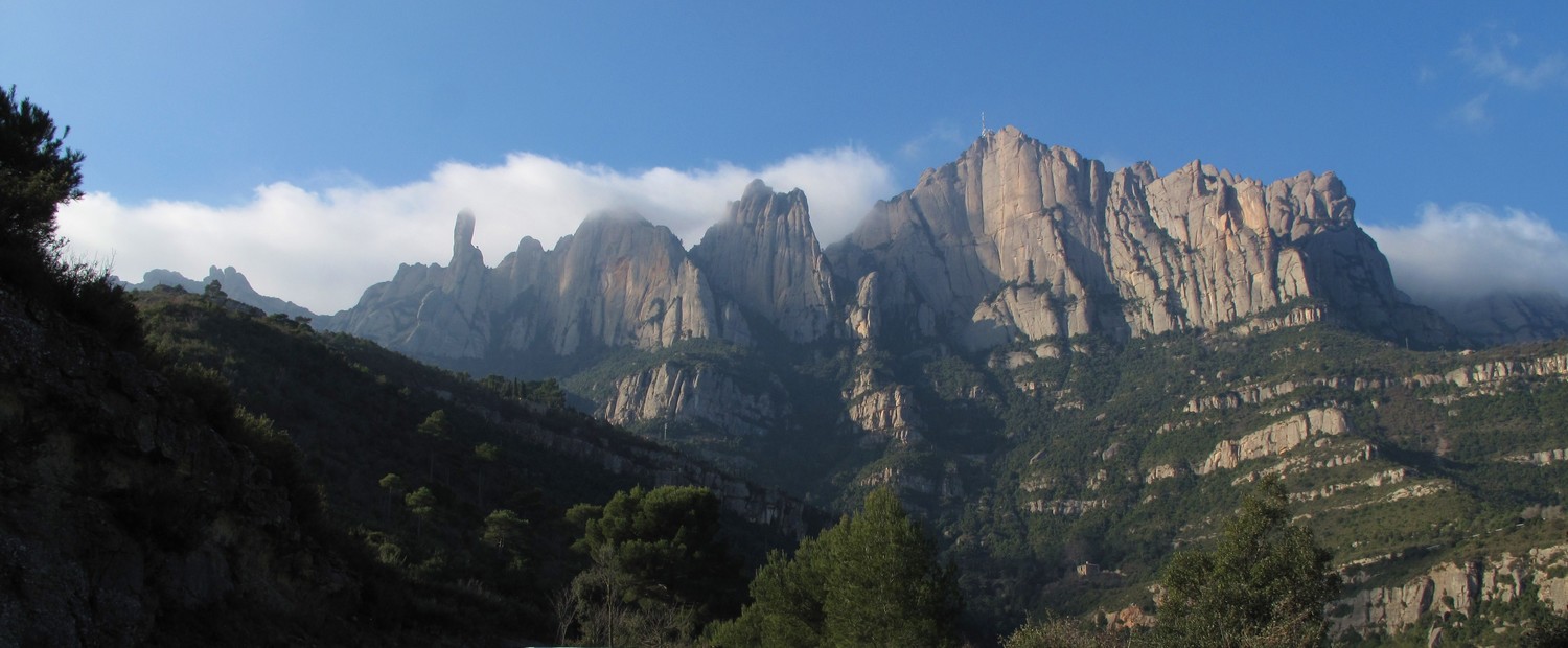 Montserrat : les hautes parois du versant nord
