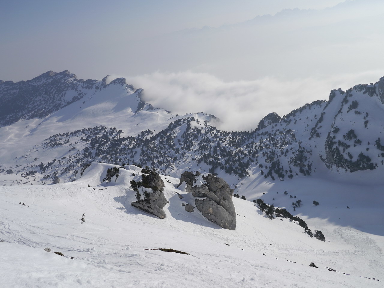 depuis le sommet, aretes de l'Aup du seuil