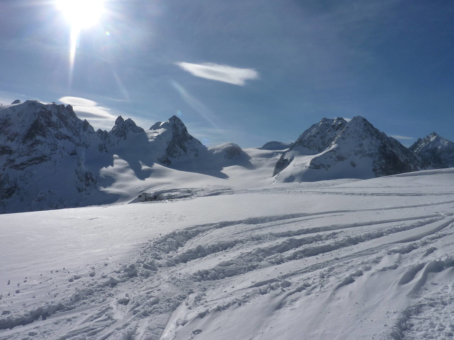 col des vignette avec vue sur l'Evêque et les pointes d'Oren