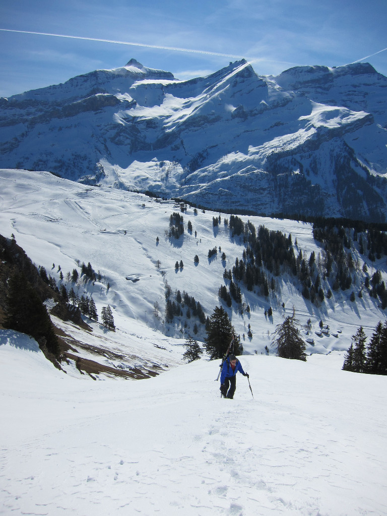 Après le couloir au-dessus d'Ayerne