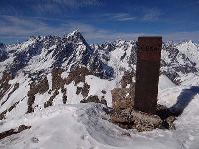 Le sommet vue imprenable garantie