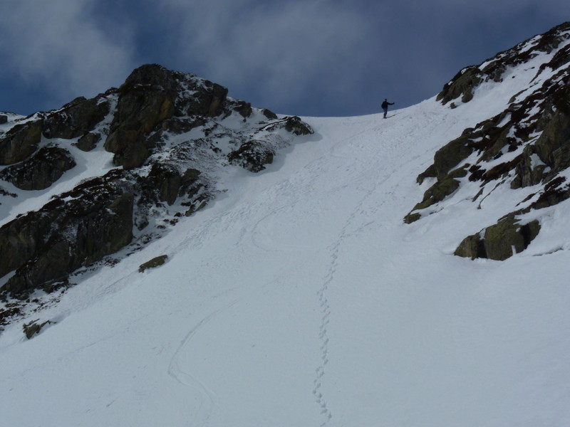 Un petit passage sympathique entre les rochers (deuxième descente de la montée :-) )