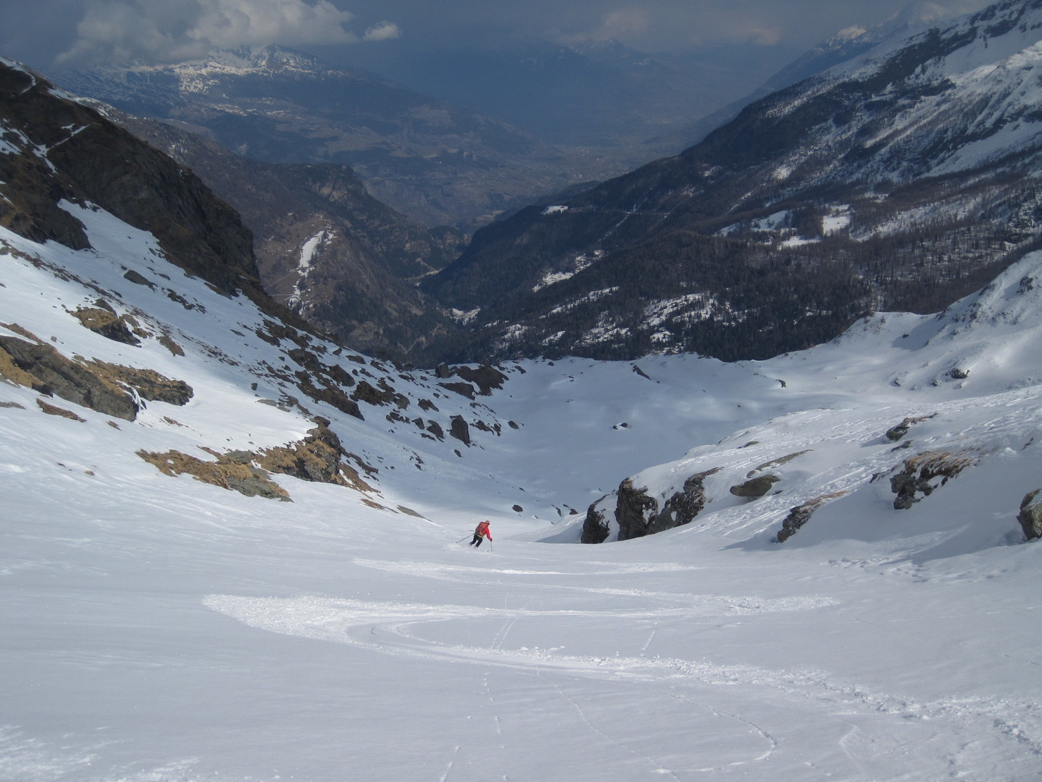 Verso Planaval con Aosta nel fondovalle