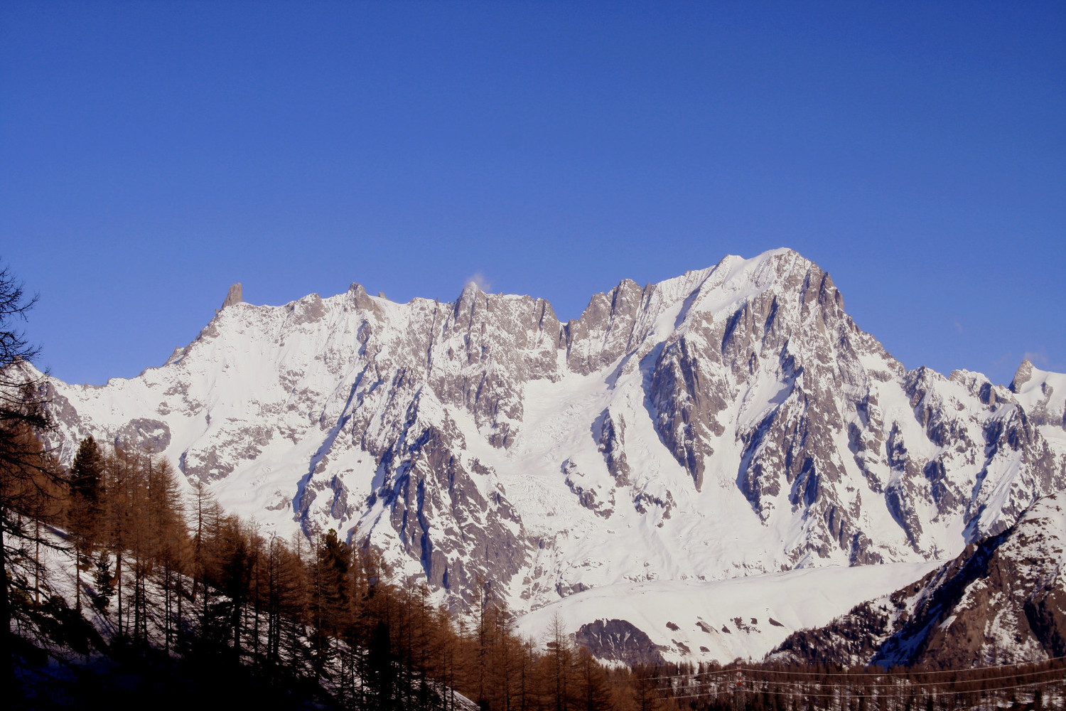 Dent du Géant, Rochefort et gdes Jorasses sous une forte lumière