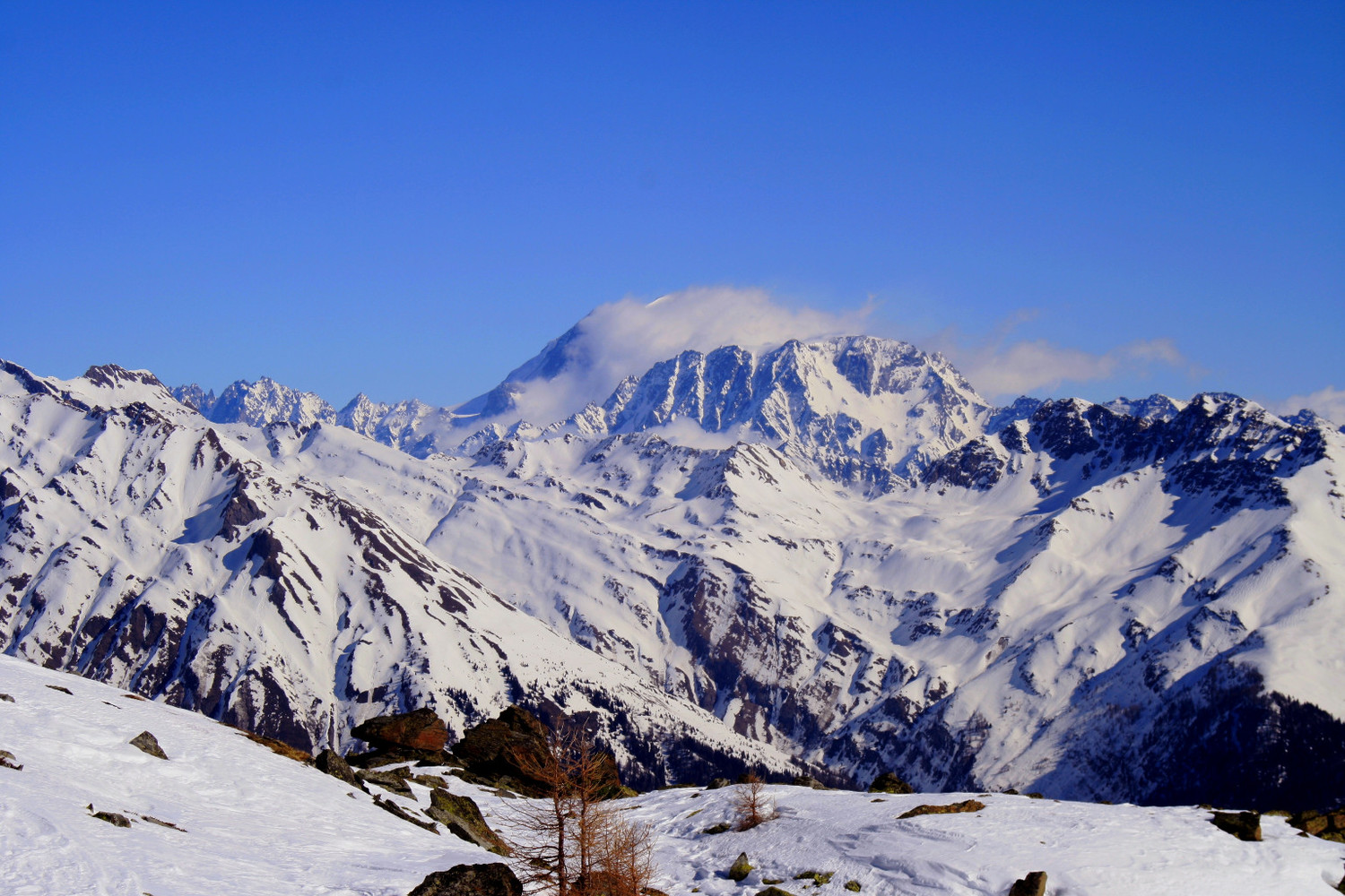 Grand Combin dans le brouillard et les couloirs du Vélan