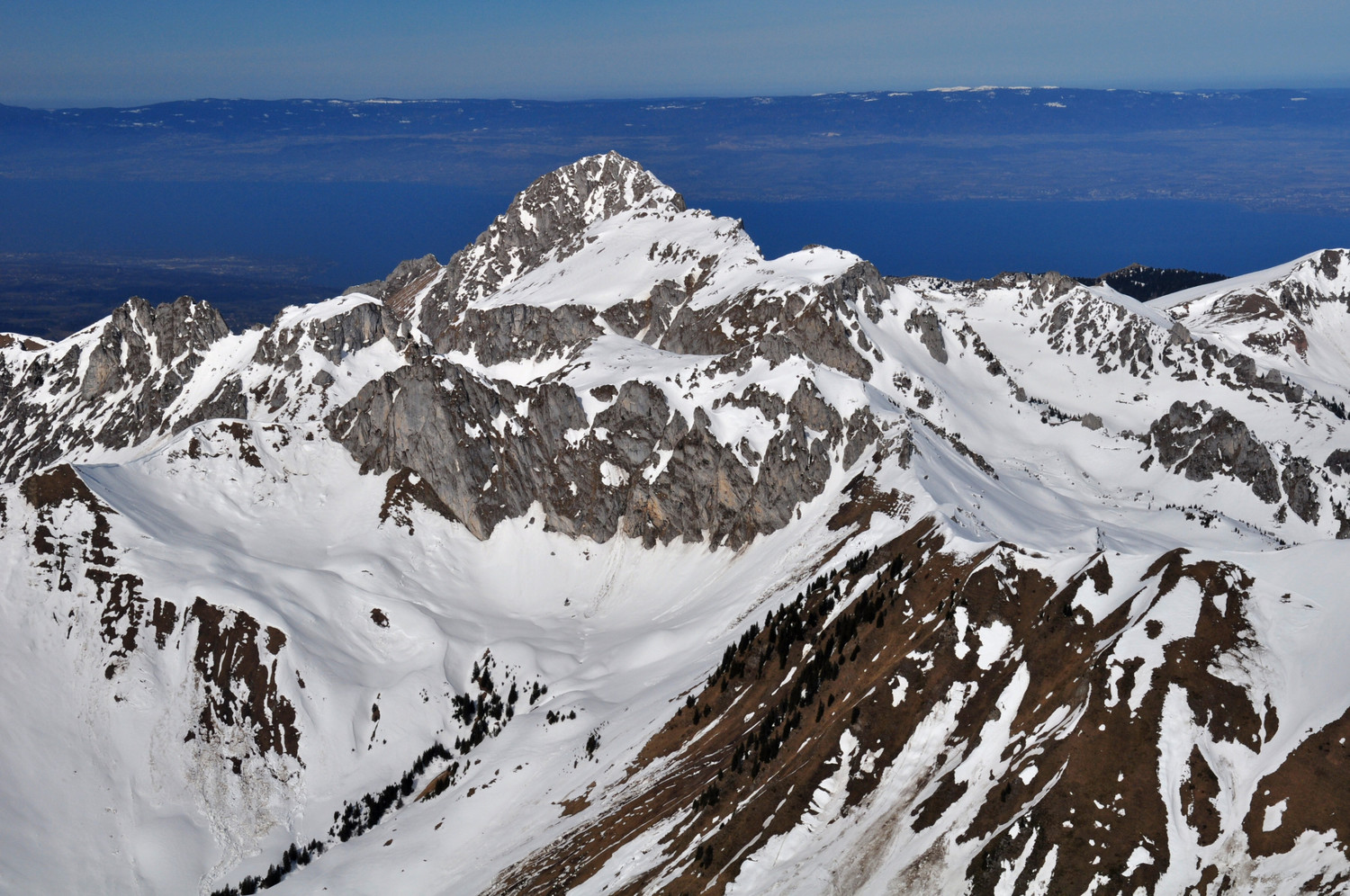 dent d'oche et léman depuis les cornettes