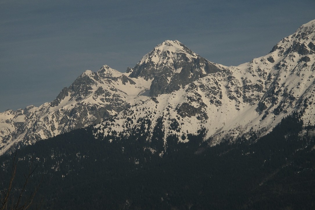 La Grande Lance de Domène cachée par le Pic du Loup, depuis Prémol