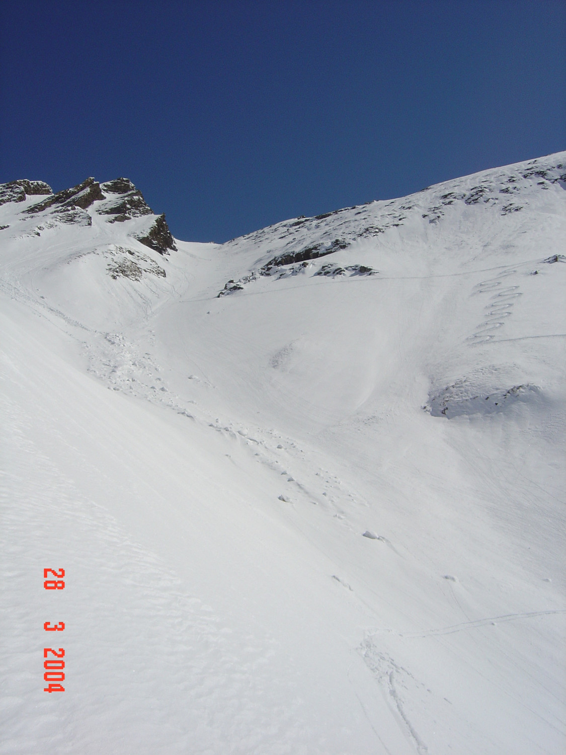 Descente W du Mäderhorn
