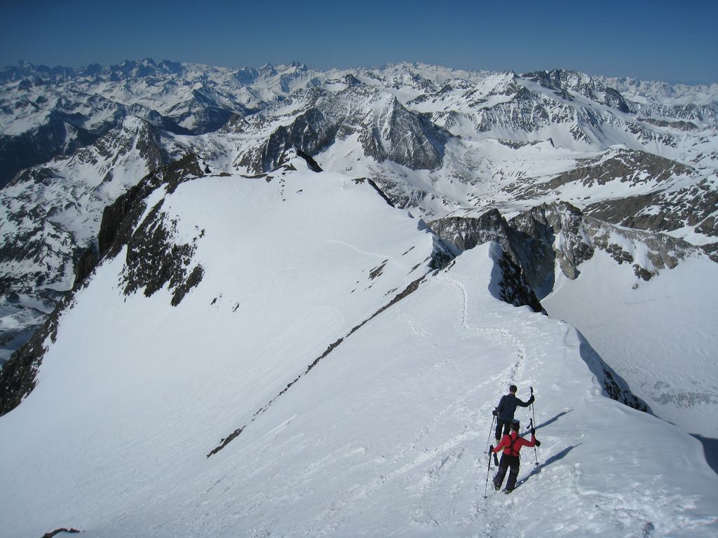 Descente de l'arête SW de la Dent Parrachée