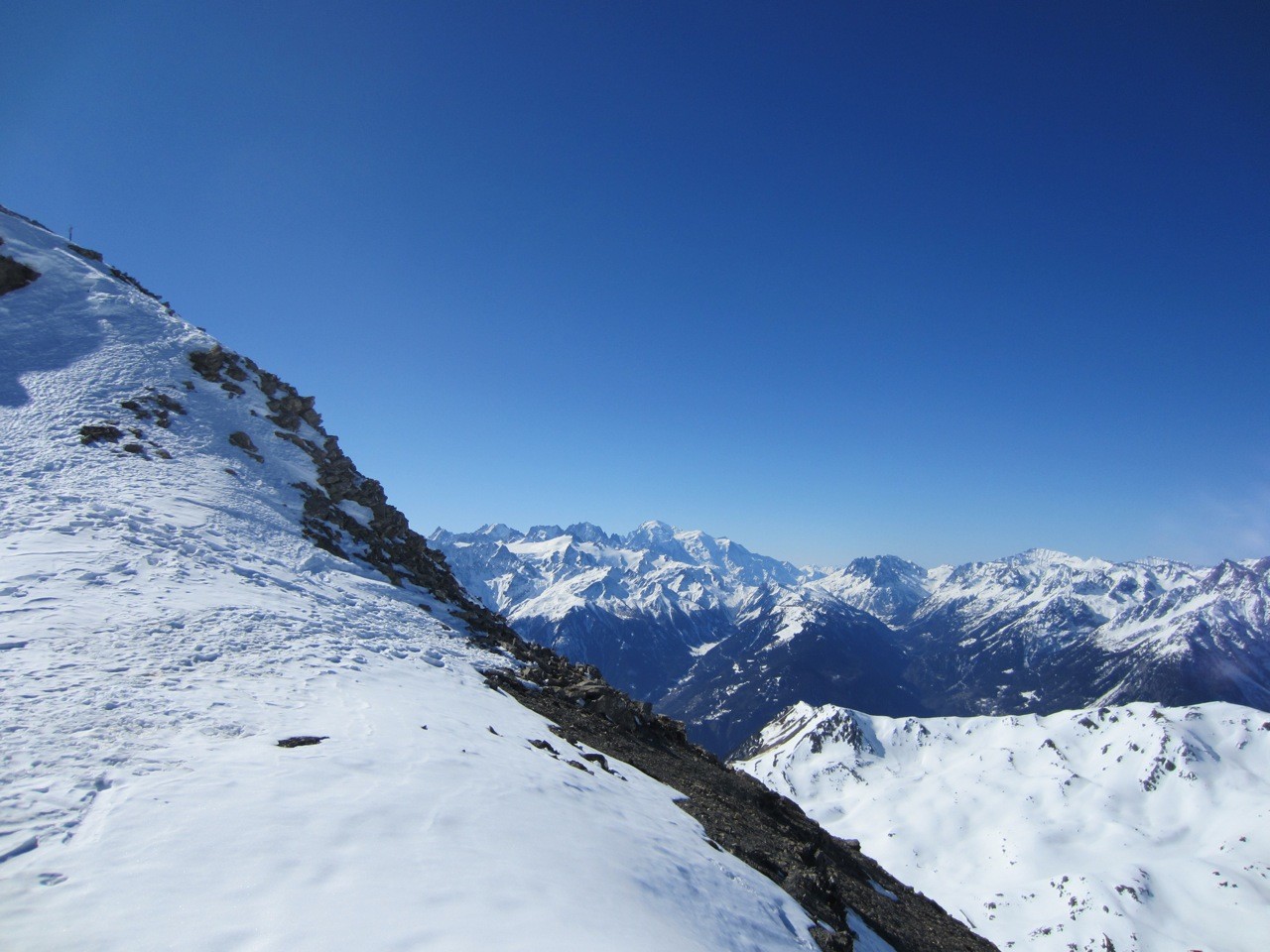 la vue sur le massif du Mont-Blanc