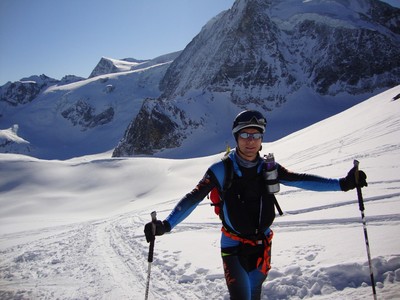 14.03.2012. Montée à la Luette, au fond le Pigne d'Arolla, ce sera pour tout à l'heure !