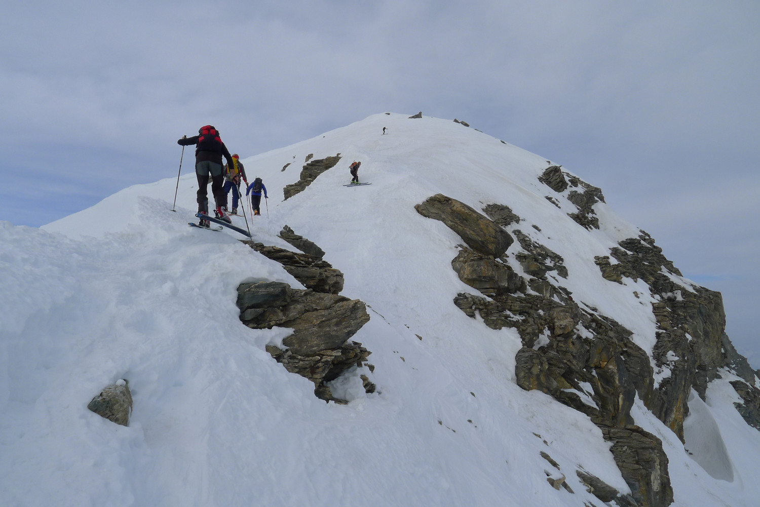 Le reste de l'arête depuis le Pt2597