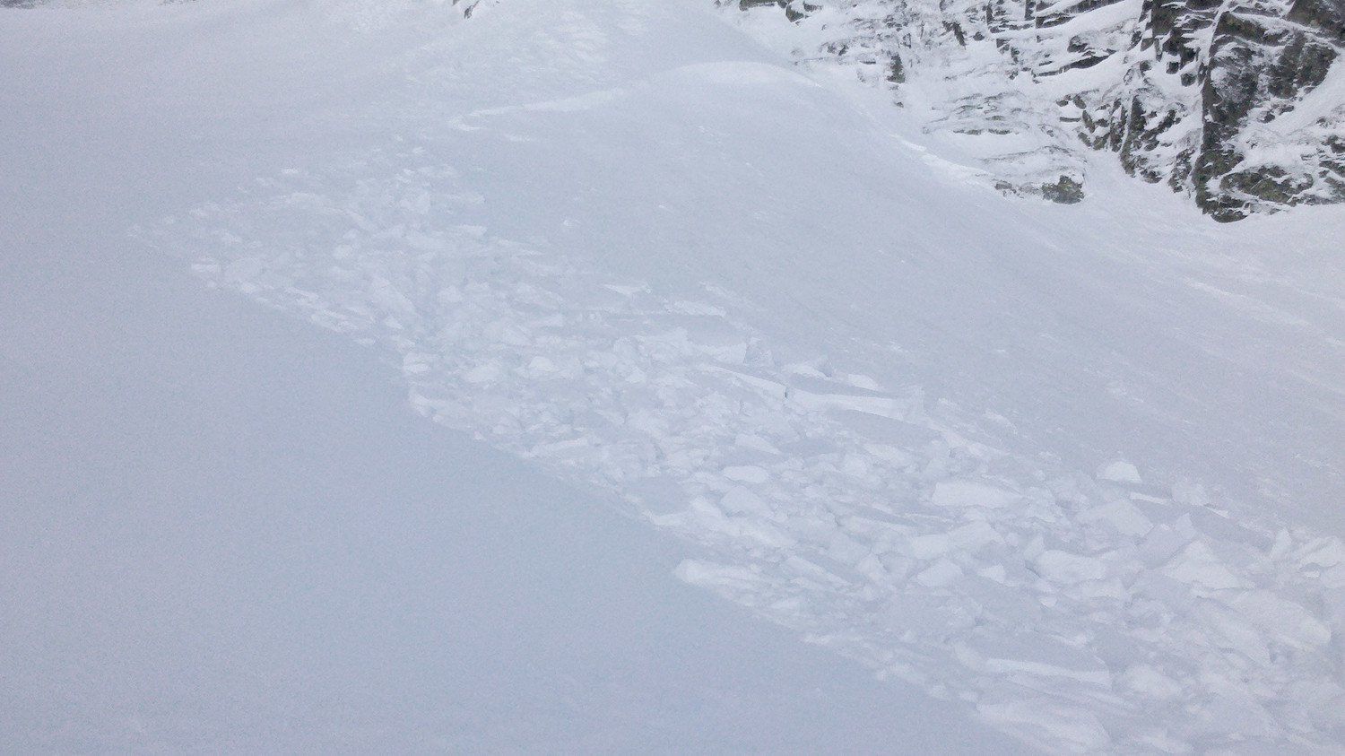 Plaques de neige frite de 25m x 50m environ