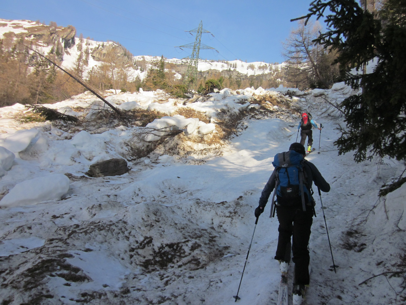 Montée dans l'avalanche