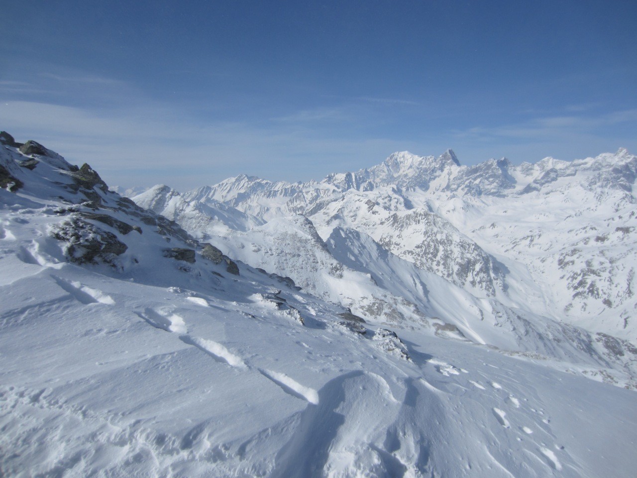 le massif du Mt Blanc devant