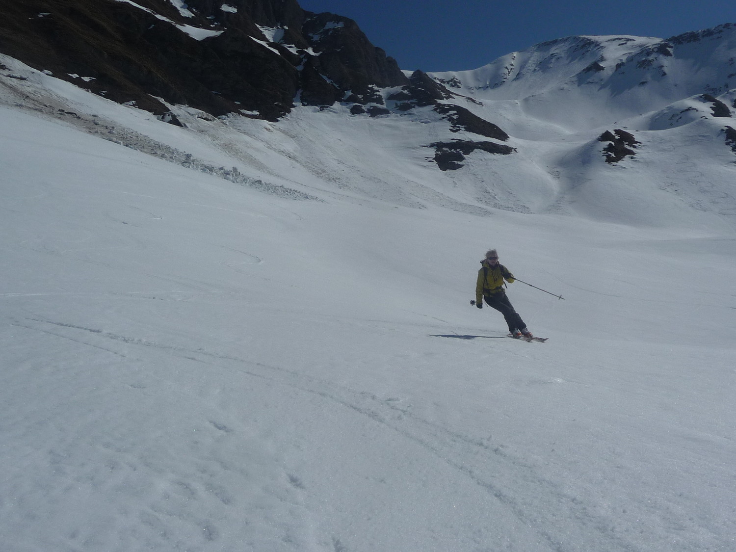 On continue à skier ds la neige