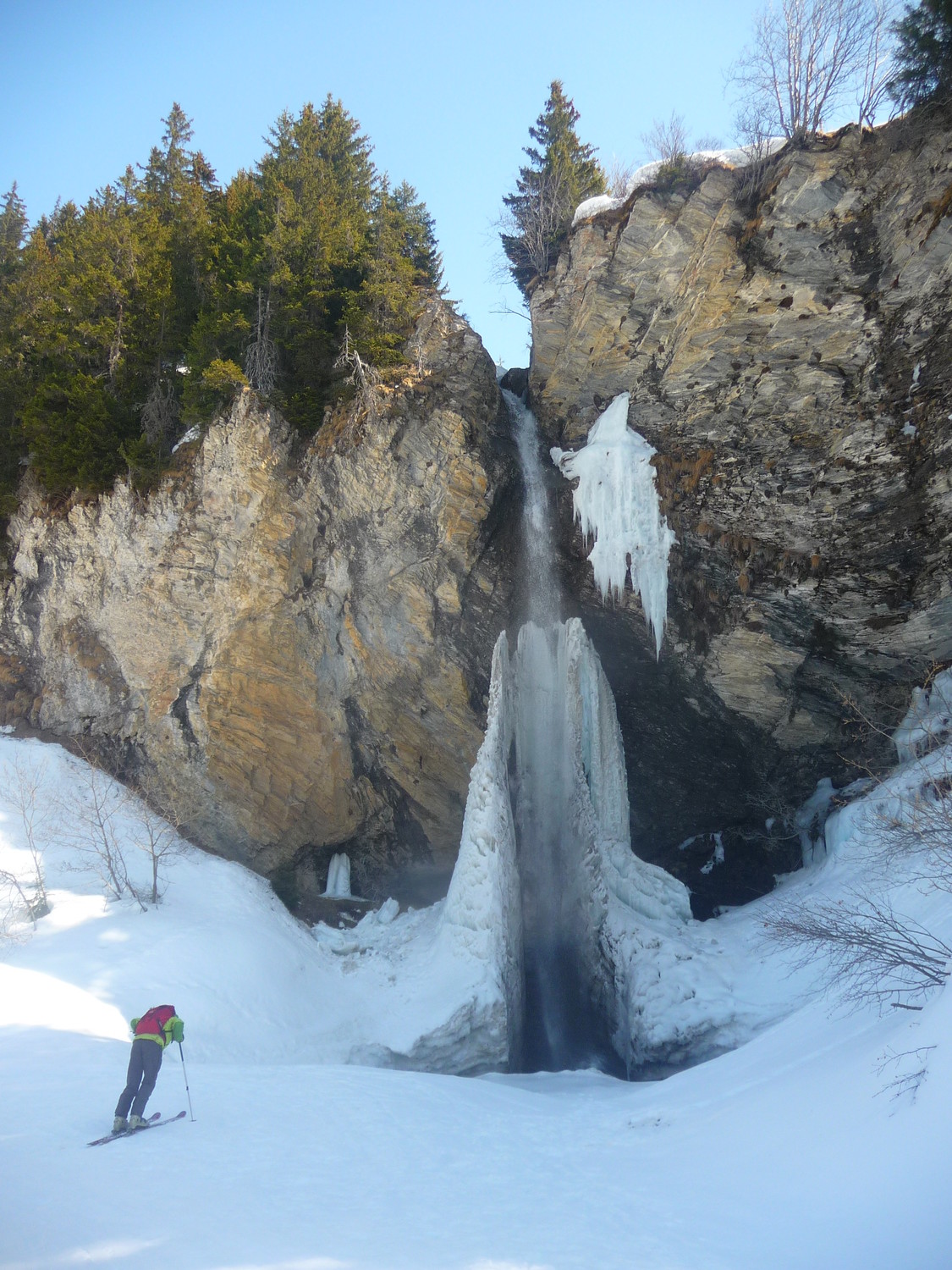 la cascade au dessus du barrage de st Guérin