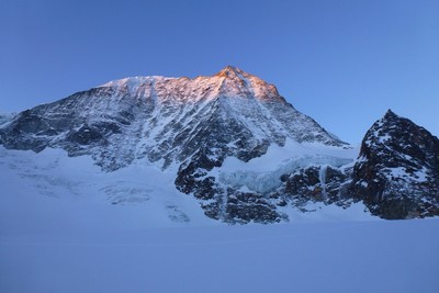Primo sole sul Mont Blanc de Ceilon