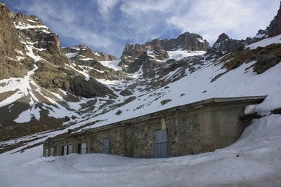 Un arrêt au refuge de Temple-Ecrins Un arrêt au refuge de Temple-Ecrins
